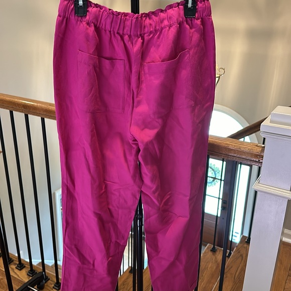 Loft, size Small, elastic waist fuchsia 55% linen pants w/ cuff hem EUC - Picture 3 of 3